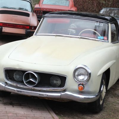 Przepiękny Mercedes 190sl ikona klasycznego stylu