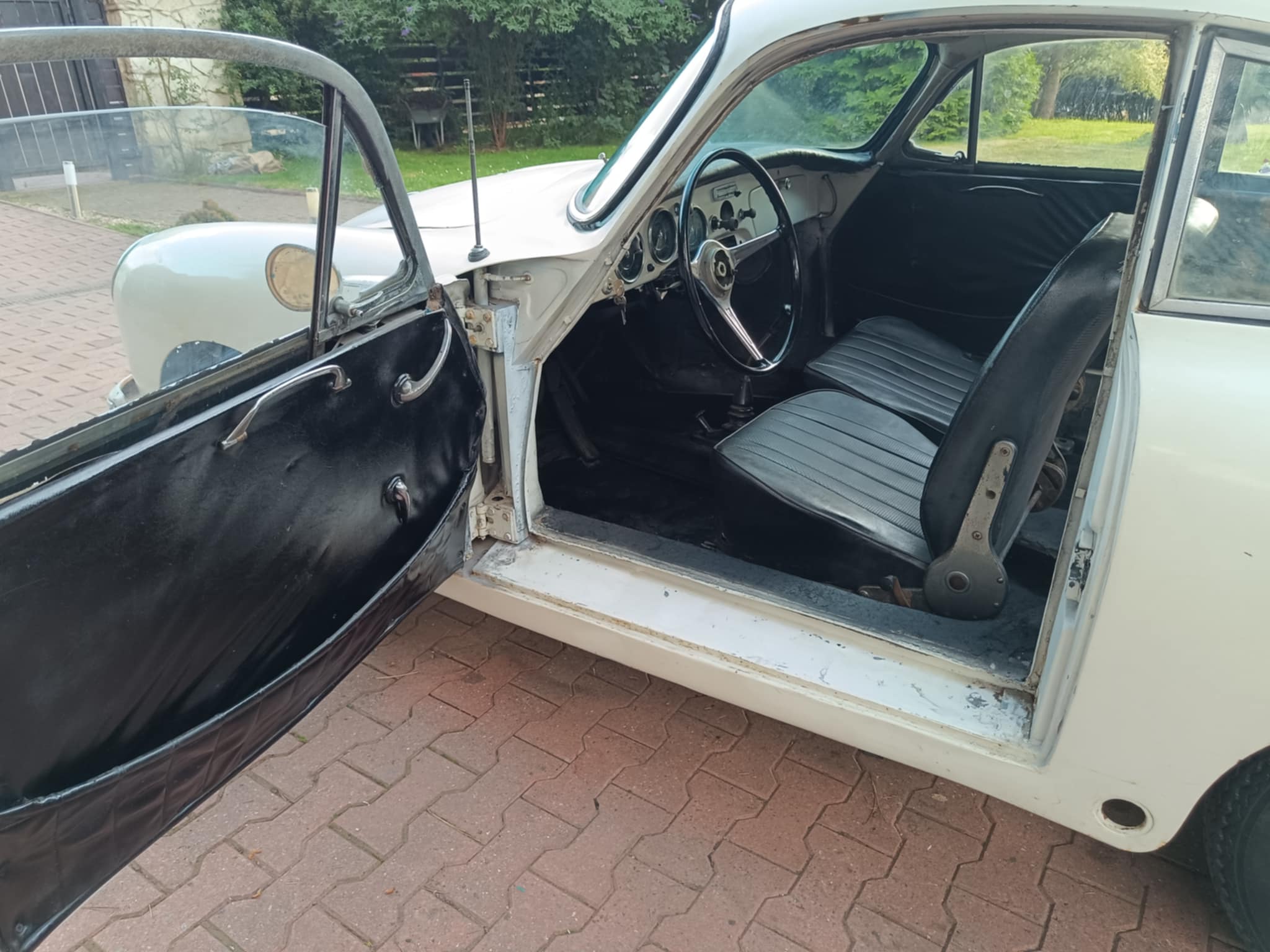 9fe91afd-ab72-4d32-9f43-cc290191d525