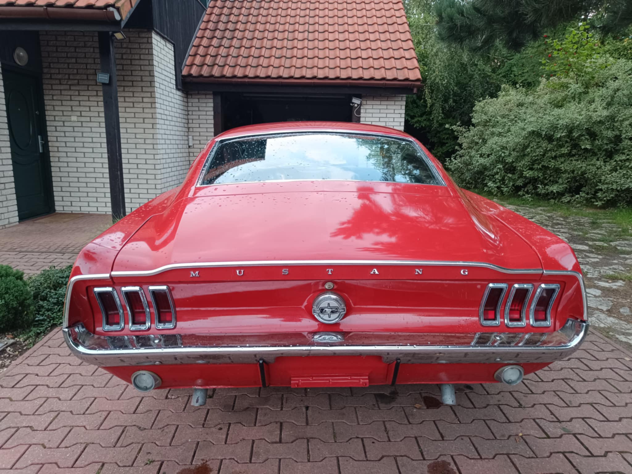 a45c605f-9ae7-4734-bbcb-41d1e4903f82