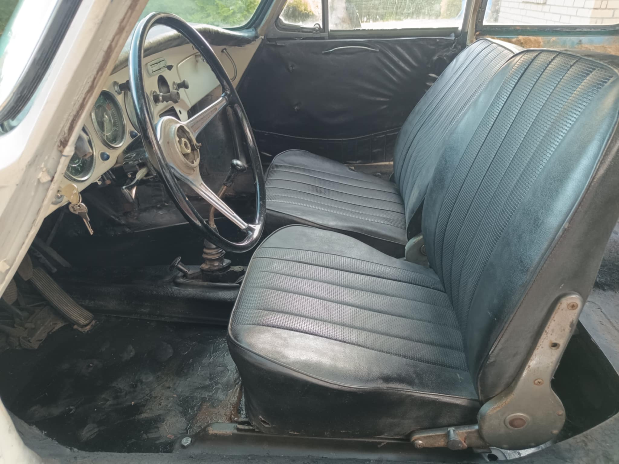 a76317bc-046f-4fc6-9106-2e6c36e7996b