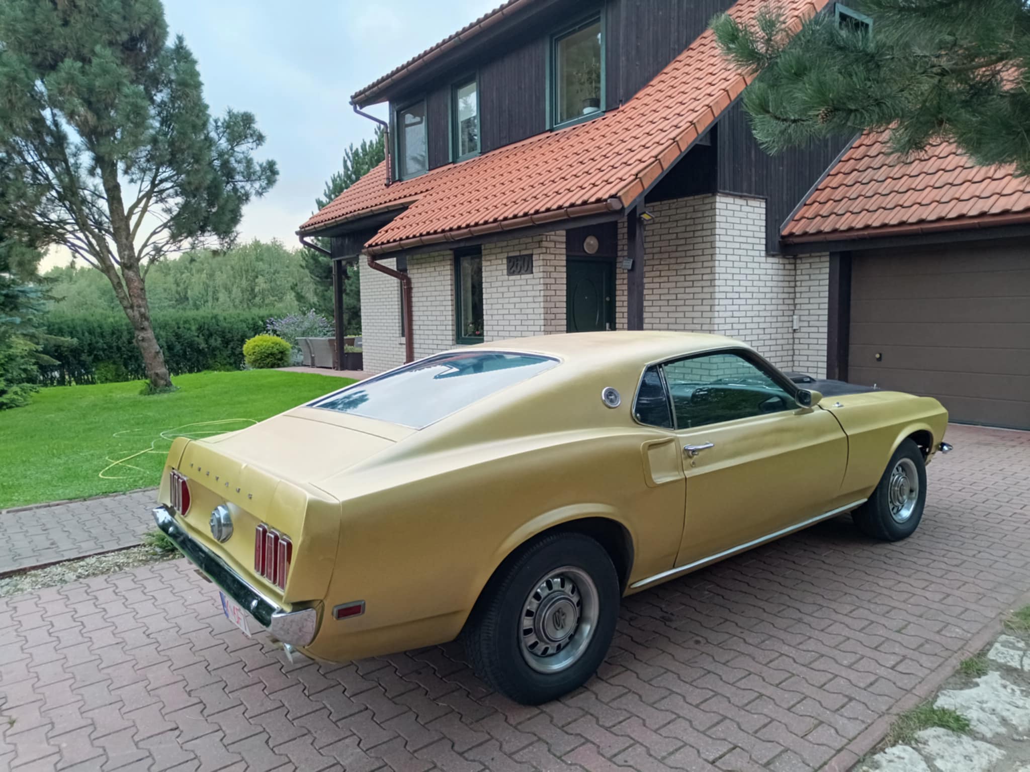 f9802301-70da-4b87-b7f3-5d37298ec24b